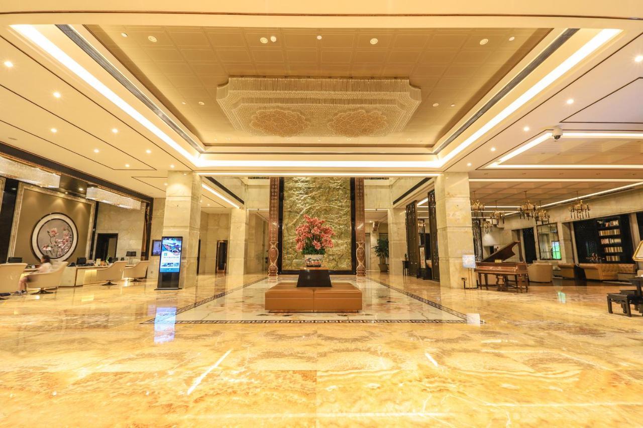 Shanghai Royal Garden Hotel-Disney/Pudong International Airport Bagian luar foto