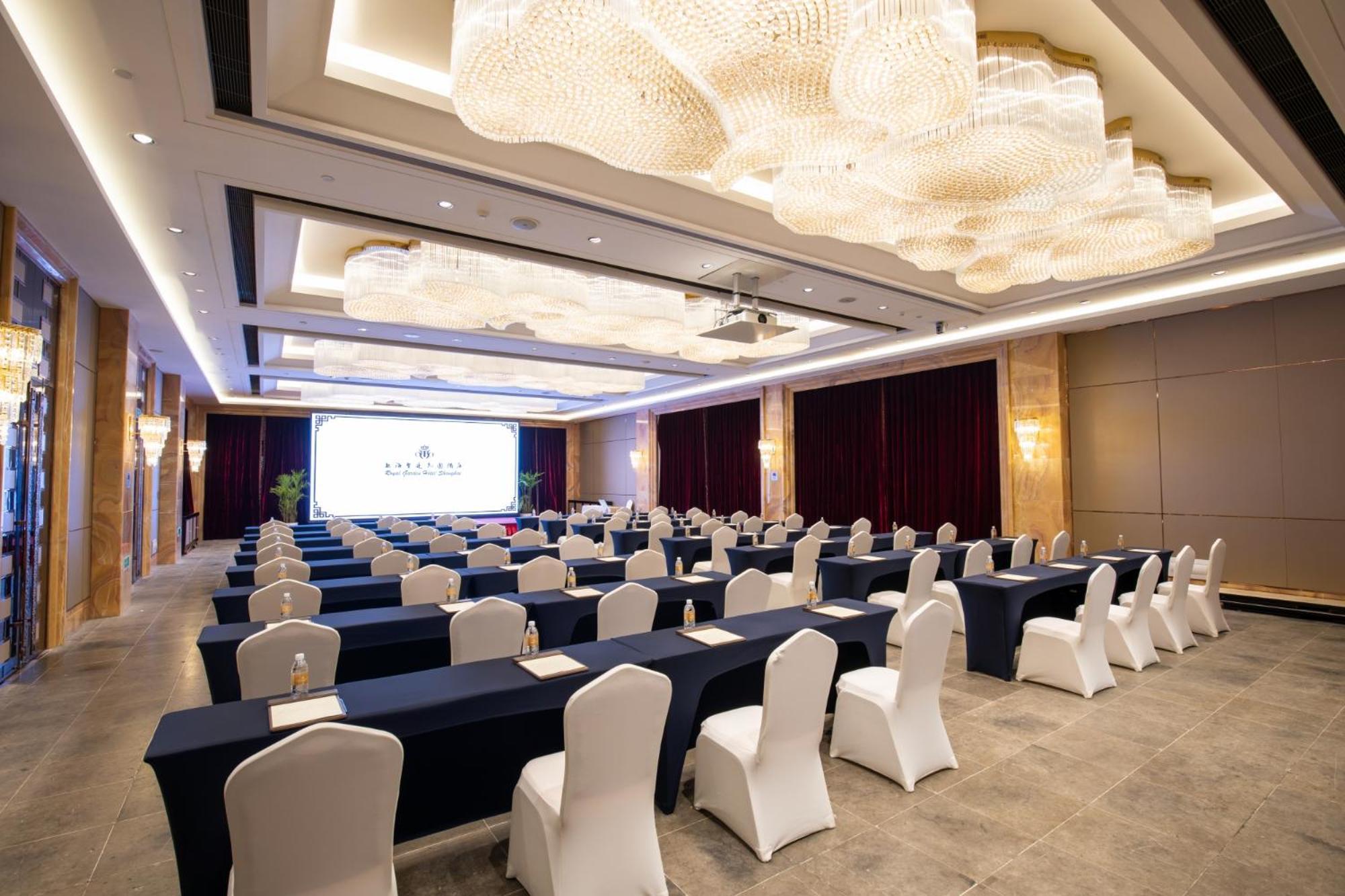 Shanghai Royal Garden Hotel-Disney/Pudong International Airport Bagian luar foto