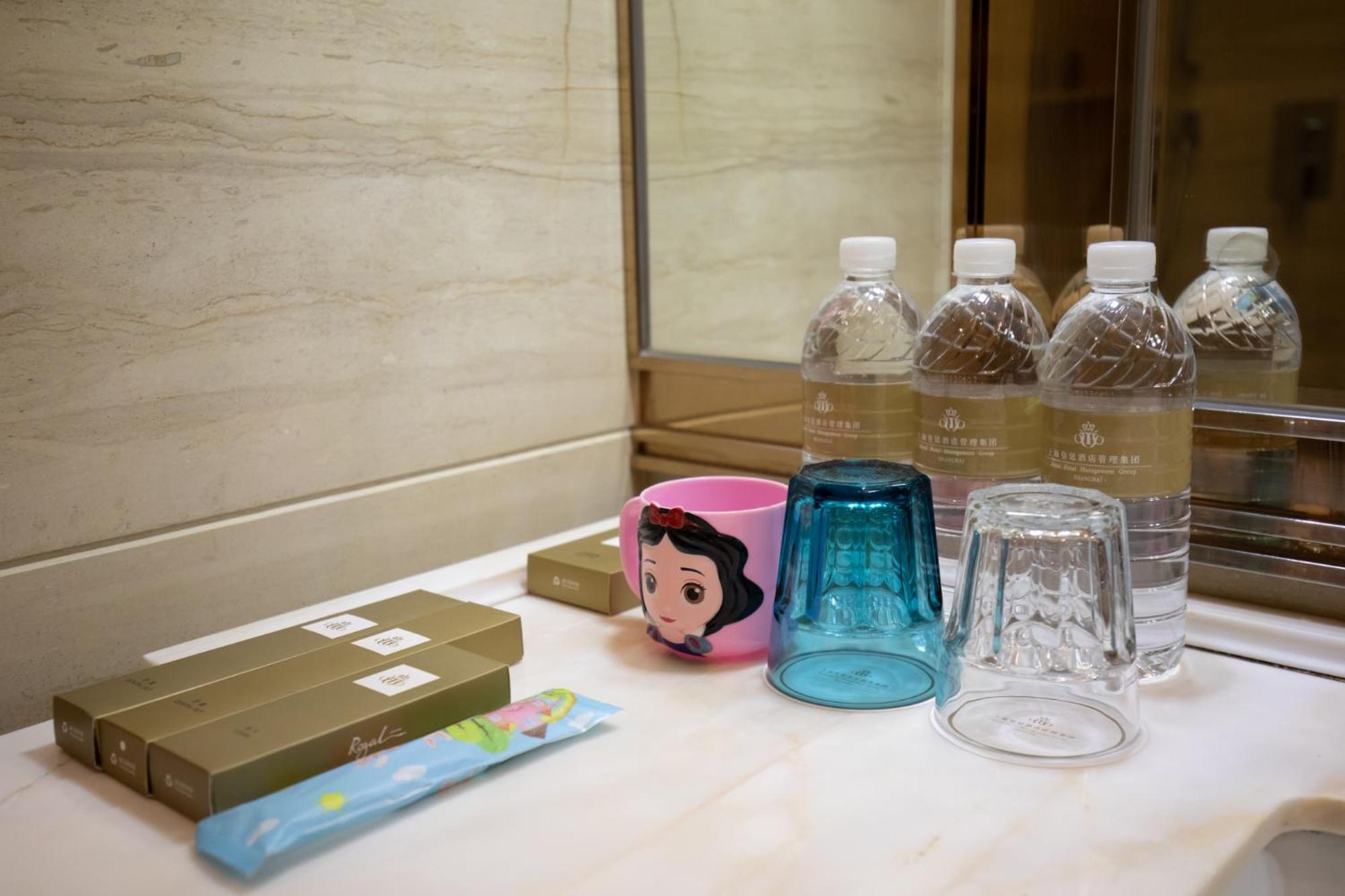 Shanghai Royal Garden Hotel-Disney/Pudong International Airport Bagian luar foto