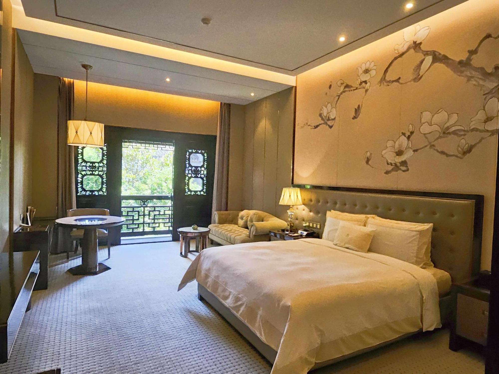Shanghai Royal Garden Hotel-Disney/Pudong International Airport Bagian luar foto