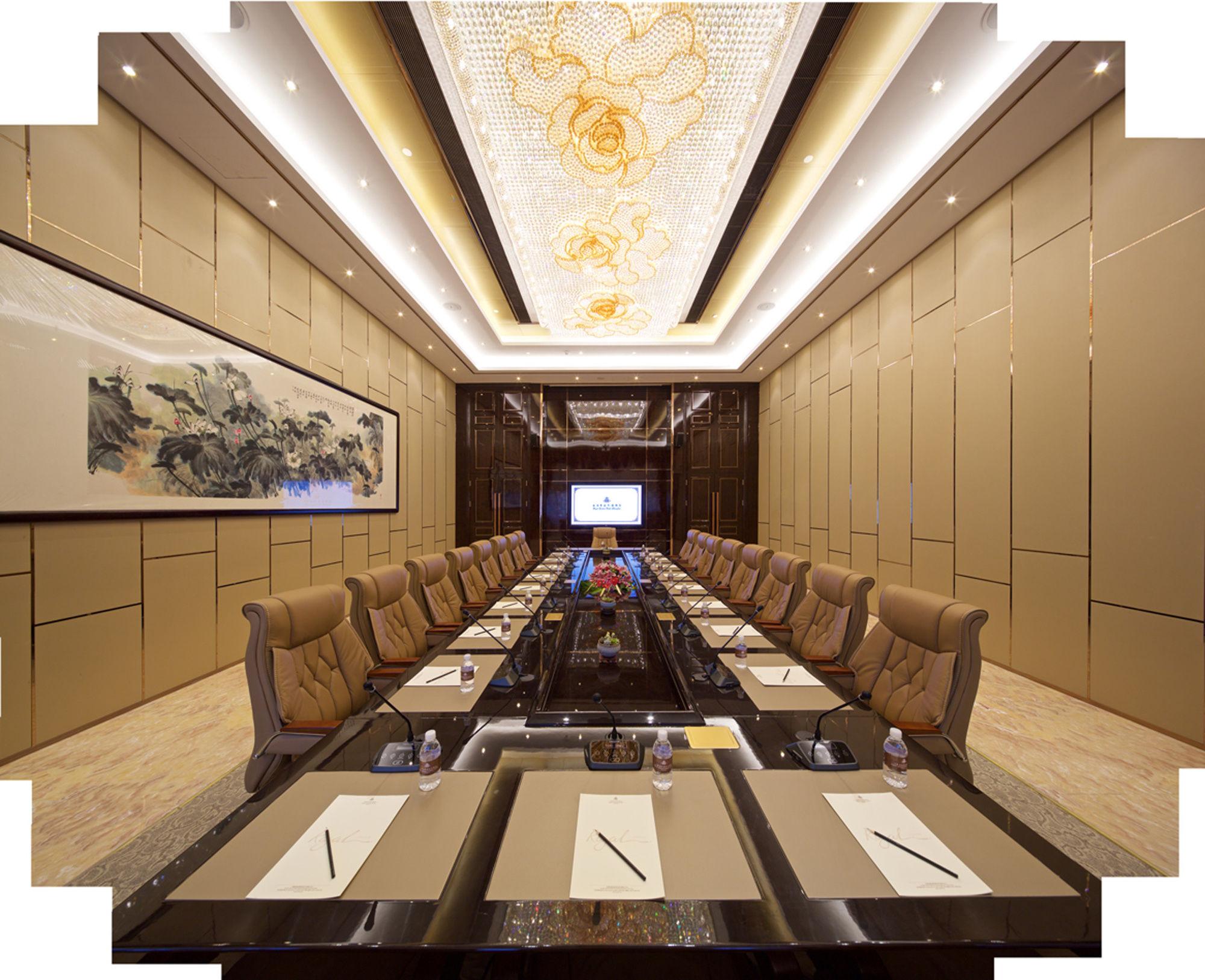 Shanghai Royal Garden Hotel-Disney/Pudong International Airport Bagian luar foto