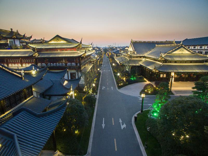 Shanghai Royal Garden Hotel-Disney/Pudong International Airport Bagian luar foto